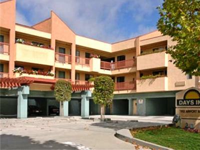 Days Inn By Wyndham San Francisco S/Oyster Point Airport Юг Сан Франциско Экстерьер фото